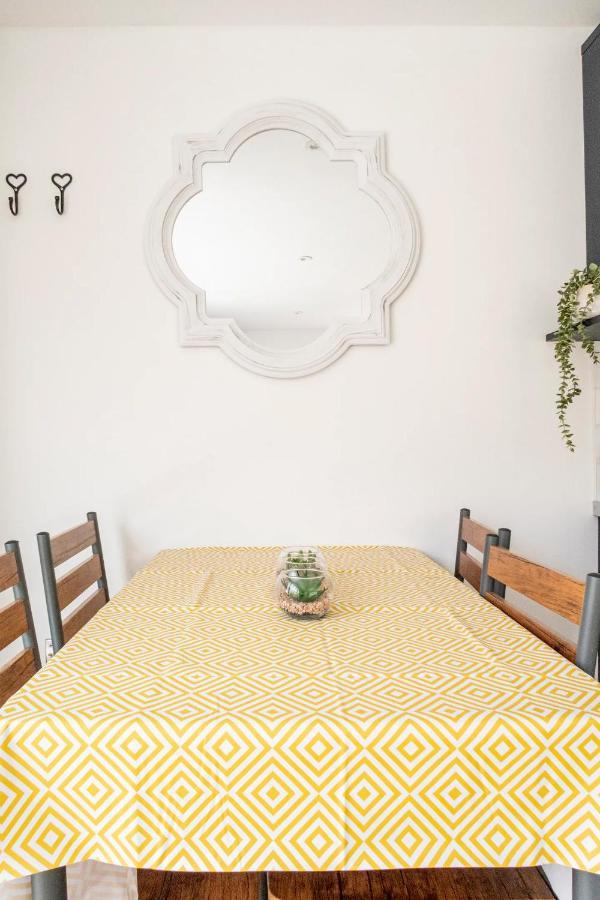 Charming Chester Studio With Private Garden & Free Parking Bagian luar foto
